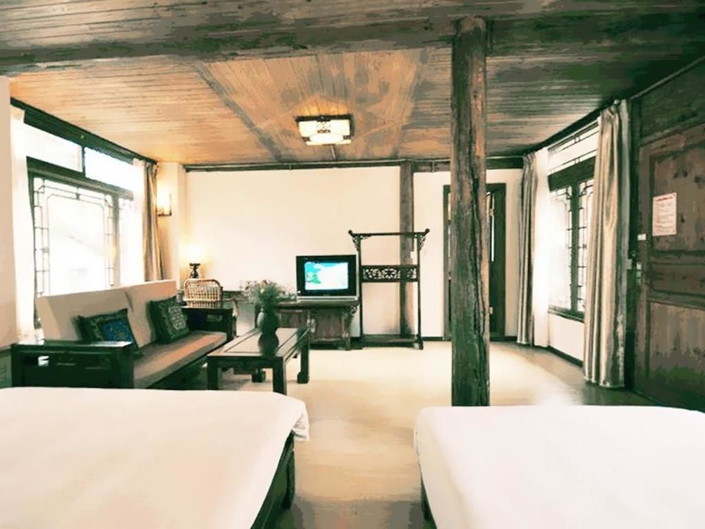 ليجيانغ Golden Waterfront Inn المظهر الخارجي الصورة